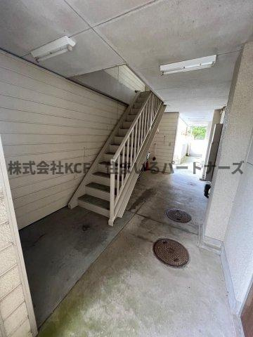 コーポ鹿田のエントランス|落ち着いたエントランスです