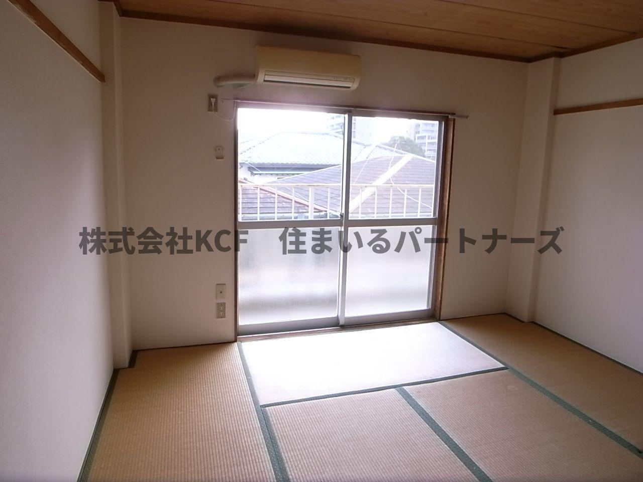 コーポ鹿田の和室|明るい和室です