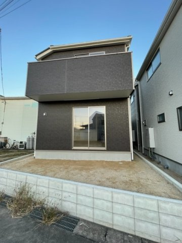 知立市新林町全３棟の外観