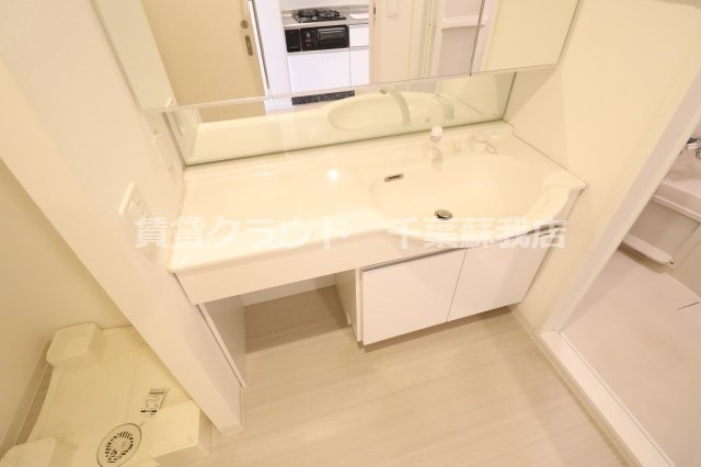 アーバンシャトー千葉の独立洗面台|独立洗面台あり、毎朝おしゃれに忙しい女性の方におすすめです