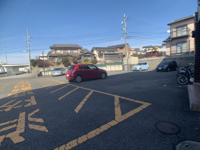 コーポビック1の駐車場|別部屋同一間取りのお写真となります。