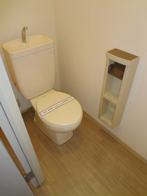 AXIS桑野Ⅲのトイレ|落ち着いた色調のトイレです