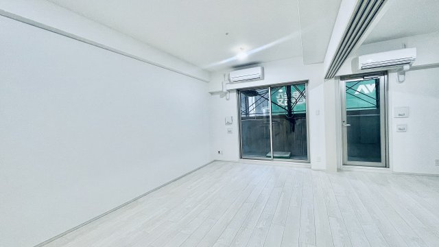 【居間・リビング】 | スプランディッド難波WESTII