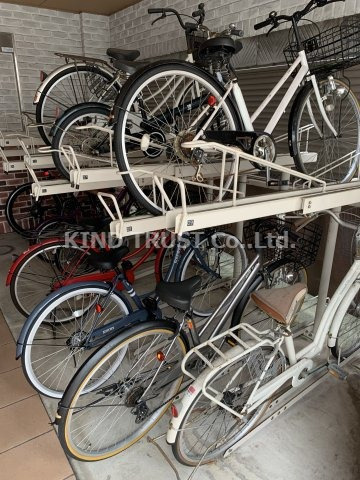 ベルメゾン天満のその他共用部分|屋根付き駐輪場です