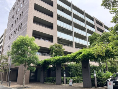 【外観】 | 【売主直売】ザ・パークハウス追浜パークフォート | 総戸数119戸、平成24年8月築、管理人は日勤勤務につき管理体制良好です♪