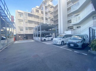 【駐車場】 | 駐車場に車を止められます