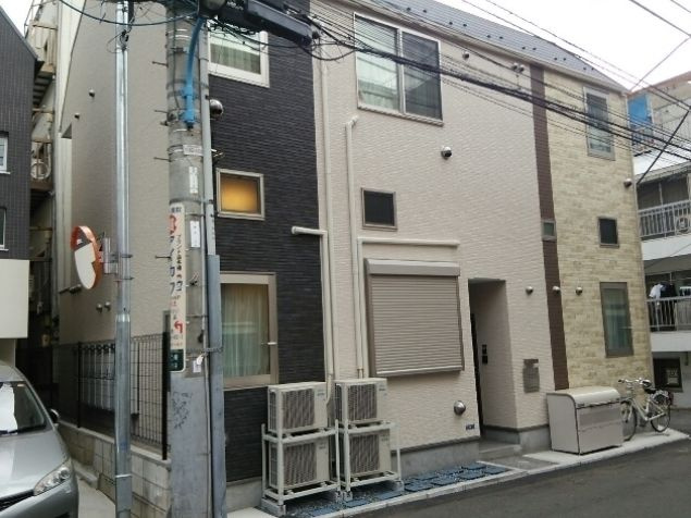 ORACLE SHIN-OKUBO(オラクル）のエントランス