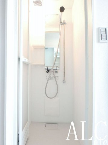 ORACLE SHIN-OKUBO(オラクル）のシャワールーム|コンパクトで使いやすいシャワールームです　