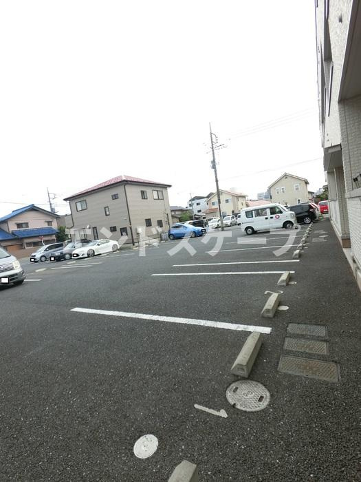 ヴェラハイツＭの駐車場|高崎、前橋エリアのお部屋探しはエンドスケープまで！お客様の理想お聞かせ下さい♪