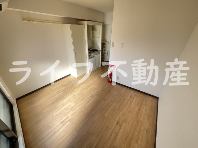 メゾン小若江の居間・リビング|居間です