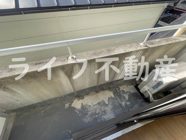 メゾン小若江のバルコニー|暖かな日差しのふりそそぐバルコニー