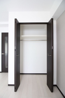 【収納】 | サムティ大橋南 | 別号室の写真になります。現況優先。