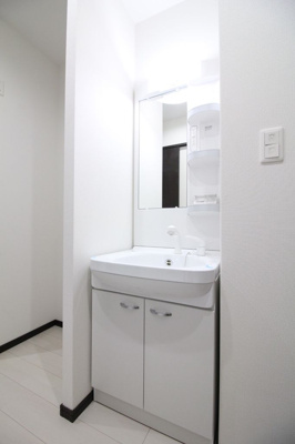 【独立洗面台】 | サムティ大橋南 | 別号室の写真になります。現況優先。