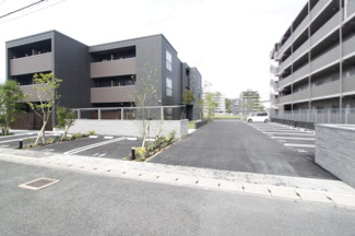 【駐車場】 | 車をお持ちの方に嬉しい駐車場付きの物件です