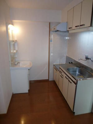 【キッチン】 | ピュアハイム | 別号室の写真になります。現況優先。