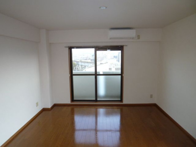 【バルコニー】 | ピュアハイム | 別号室の写真になります。現況優先。