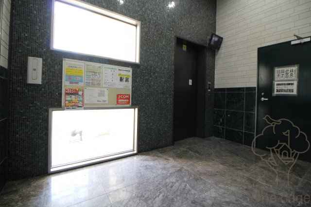 十三本町ウインズマンションⅡのロビー