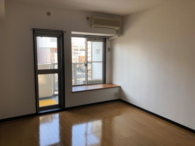 【洋室】 | コンフォートスペース箱崎 | 別号室の写真になります。現況優先。