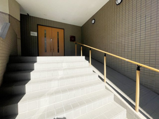 【エントランス】