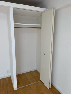 【収納】 | キャッスル綱場 | 別号室の写真になります。現況優先。