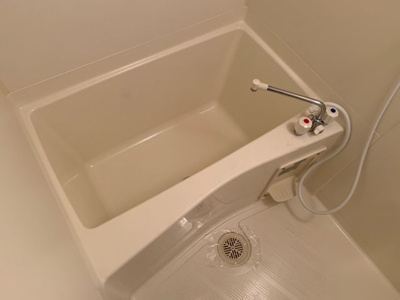 【浴室】 | キャッスル綱場 | 別号室の写真になります。現況優先。