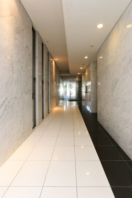 【エントランス】 | キャッスル綱場