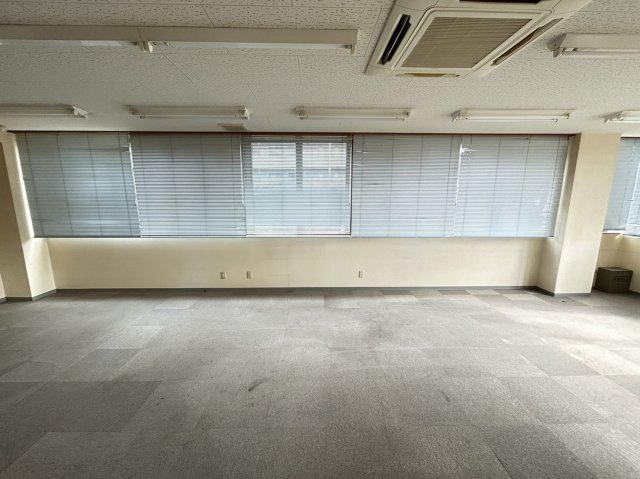 岸田ビルの内装