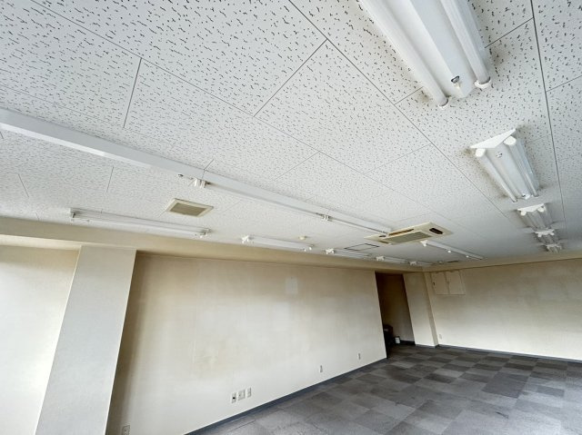 岸田ビルの内装