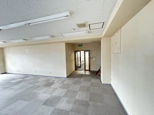 岸田ビルの内装