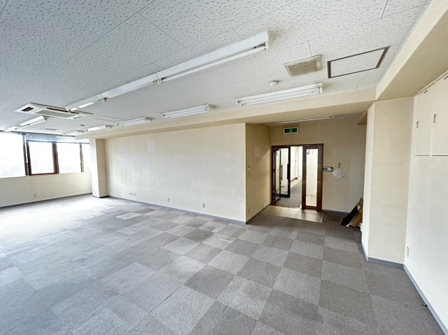 岸田ビルの内装