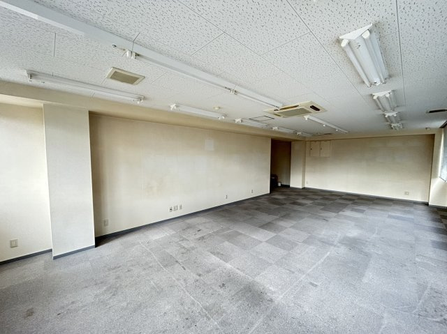 岸田ビルの内装