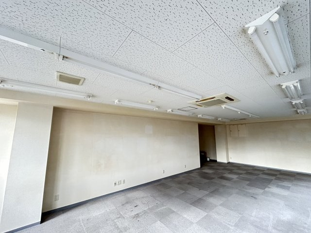 岸田ビルの内装