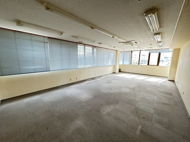 岸田ビルの内装