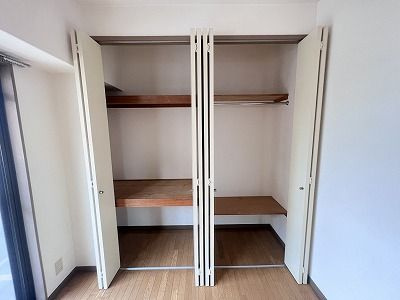 【収納】 | キャッスルマンション箱崎九大前 | 別号室の写真になります。現況優先。