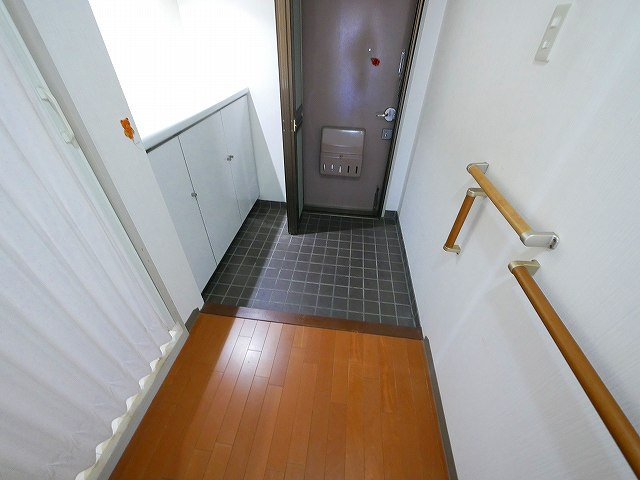 藤和奈良ハイタウンⅡの玄関|シンプルで使いやすい玄関です