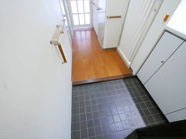 藤和奈良ハイタウンⅡの玄関|きれいな玄関です