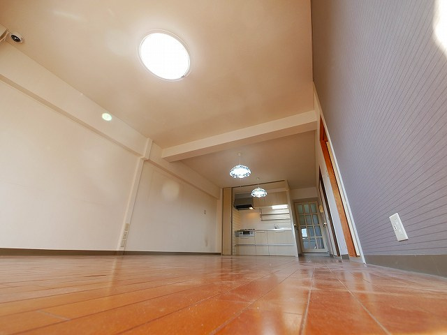 藤和奈良ハイタウンⅡの居間・リビング|使いやすいリビングです