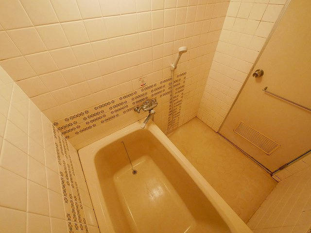 藤和奈良ハイタウンⅡの浴室|ゆったり過ごせるお風呂です