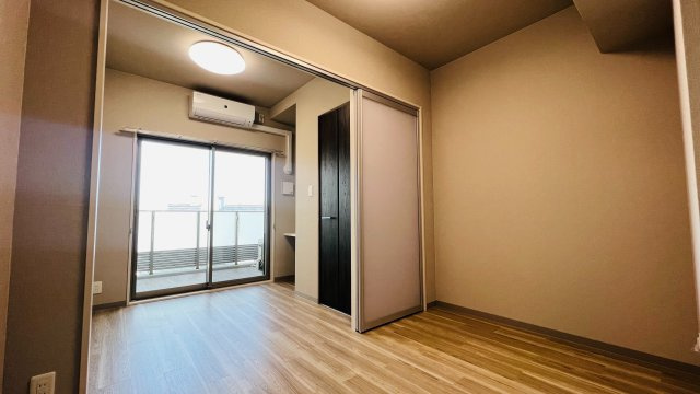 【洋室】 | リヴェント難波サウス
