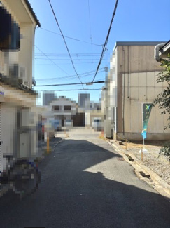 【前面道路含む現地写真】