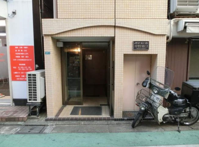 【エントランス】