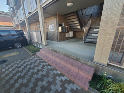 【エントランス】 | ヴィラオーヤ | 清潔なエントランスです