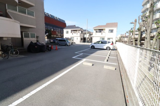 【駐車場】
