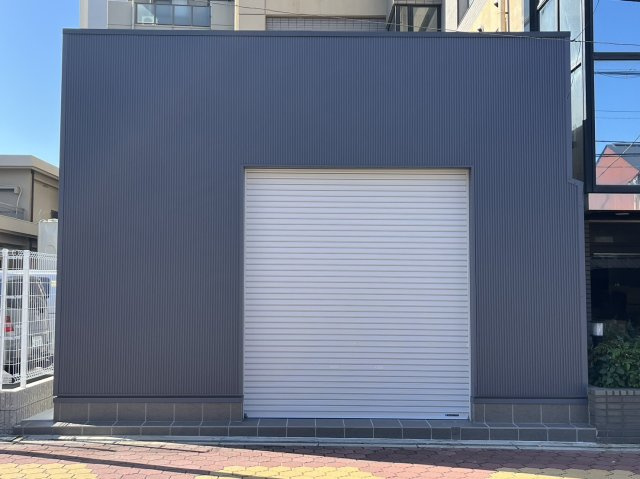 泉佐野市若宮町店舗の間取り|きれいな外観です