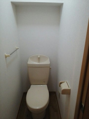 【トイレ】 | ロイヤル　イースト | シンプルで使いやすいトイレです