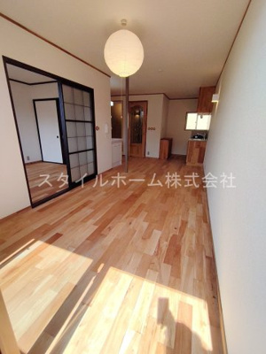 【居間・リビング】 | ユトリロ芦原駅