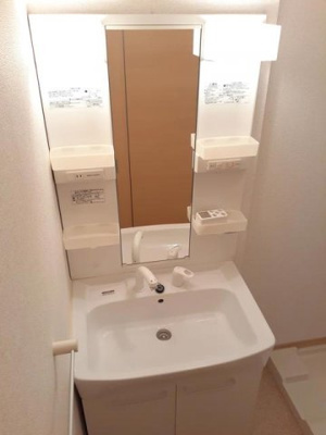 【洗面所】 | アザレ | 忙しい朝には欠かせない洗面所です