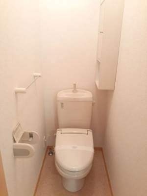 【トイレ】 | アザレ | 清潔感のあるトイレです