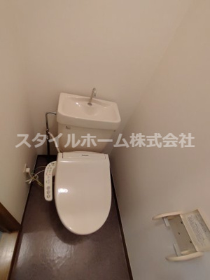【トイレ】 | シャンテ・ラ・ヴィ北島　WEST | 別部屋写真です。