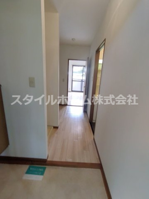 【玄関】 | シャンテ・ラ・ヴィ北島　WEST | 別部屋写真です。